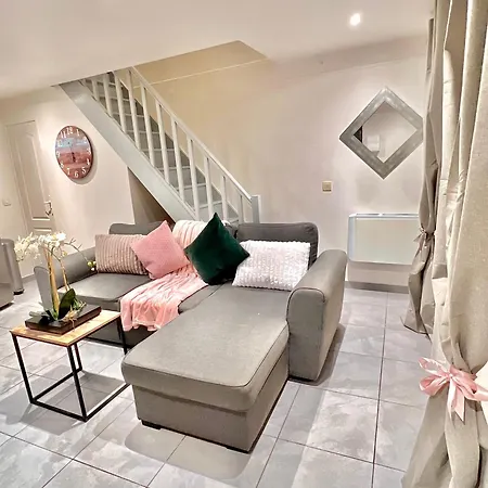 Fabulous Air Conditioned Terrace 10 Min From Paris Apartament *